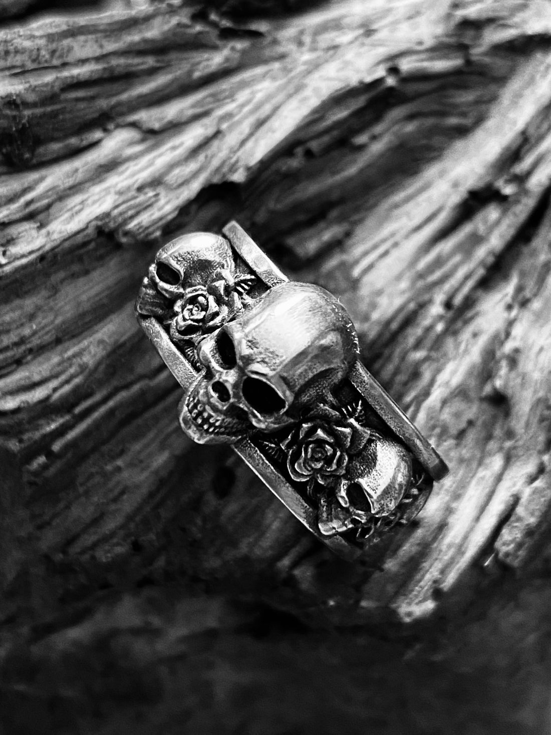 MIDNIGHT REAPER RING