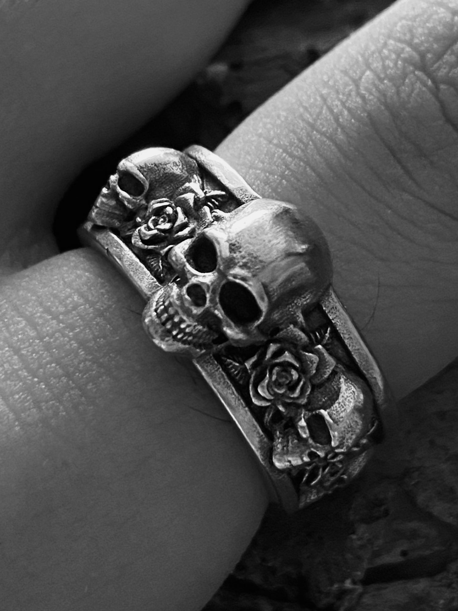 MIDNIGHT REAPER RING