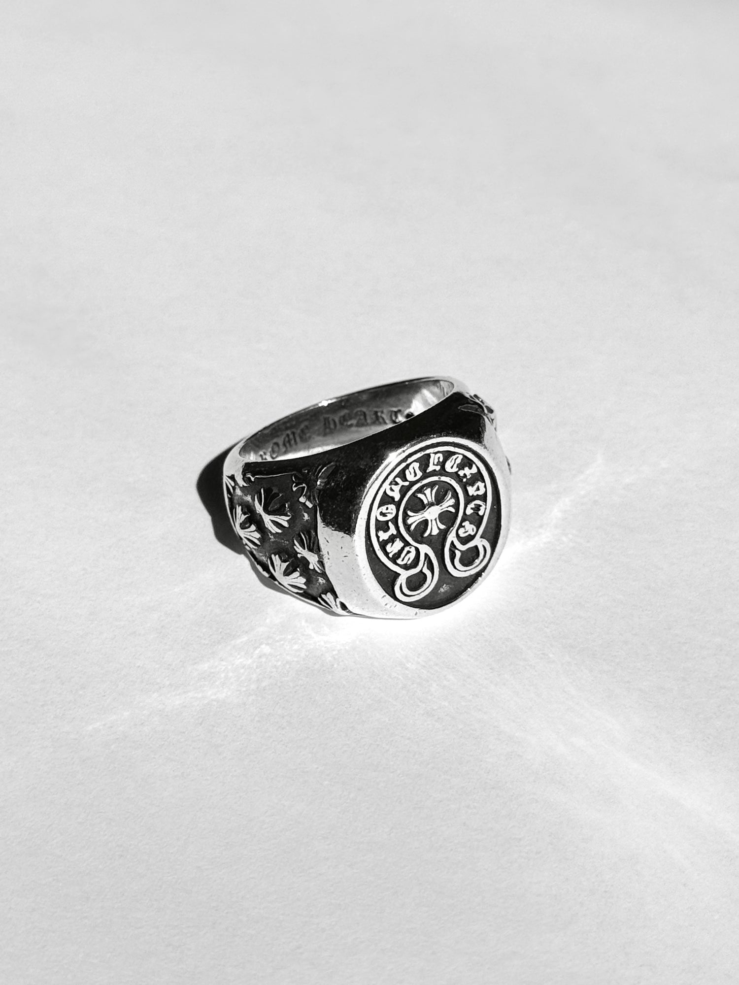 Dominion ring