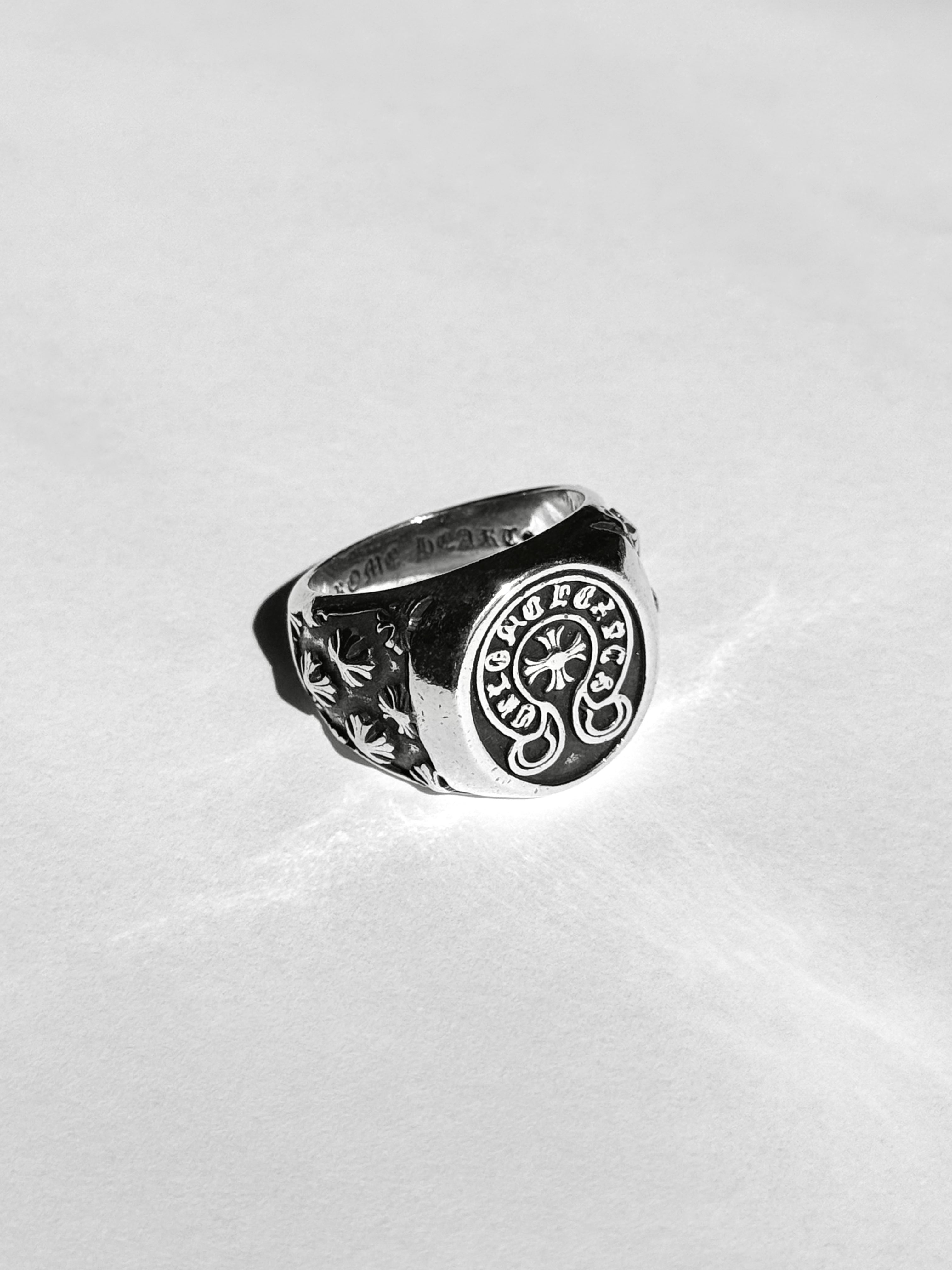Dominion ring
