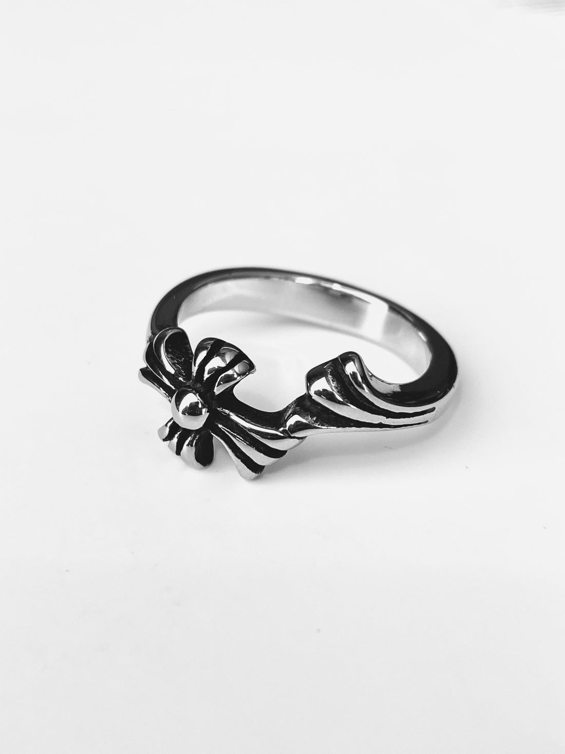 SHADOW CROSS RING